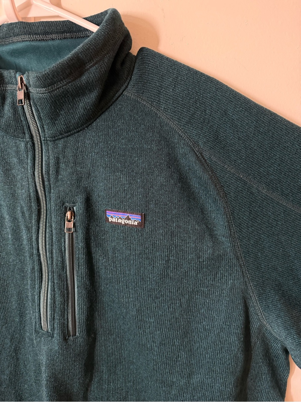 Patagonia Men's Better Sweater half zip chest pocket like new condition no flaws